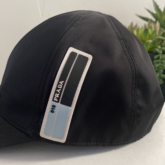EUC PRADA HAT BALL CAP SIZE MED BLACK WITH LOGO WORN 2X BRIEFLY - Picture 2 of 14